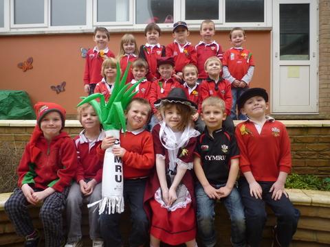 Extra St David's Day Pictures 2012 Croesgoch School