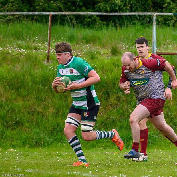 Western Telegraph: No 8 James Thomas outpacing the defence to score a vital second half try