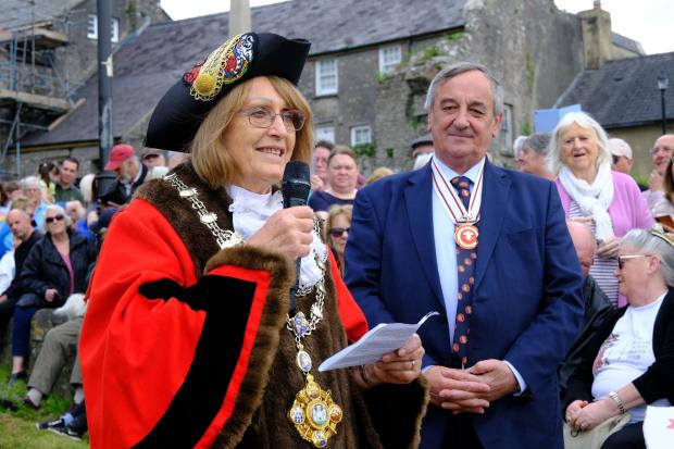 Western Telegraph: Mayor Linda is pictured with deputy lieutenant of Dyfed, Meurig Raymond. Picture: Martin Cavaney Photography