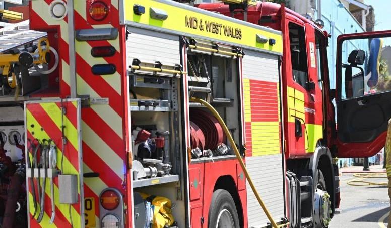 Pembrokeshire house fire sees paramedics treat four people | Western Telegraph 
