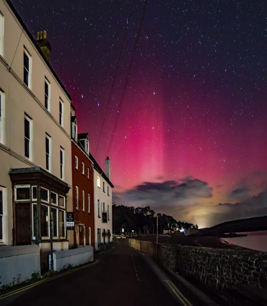 Pembrokeshire's magnificent Northern Lights captured in Dale | Western Telegraph 