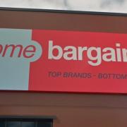 Plans to build a Home Bargains discount store in the centre of Cardigan have been given the go-ahead.