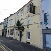 A man has been found not guilty of unlawful wounding at the Golden Lion in Carmarthen.