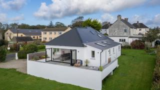 Llwynon in Llawhaden is on the market with Pembrokeshire Properties with a guide price of £425,000.